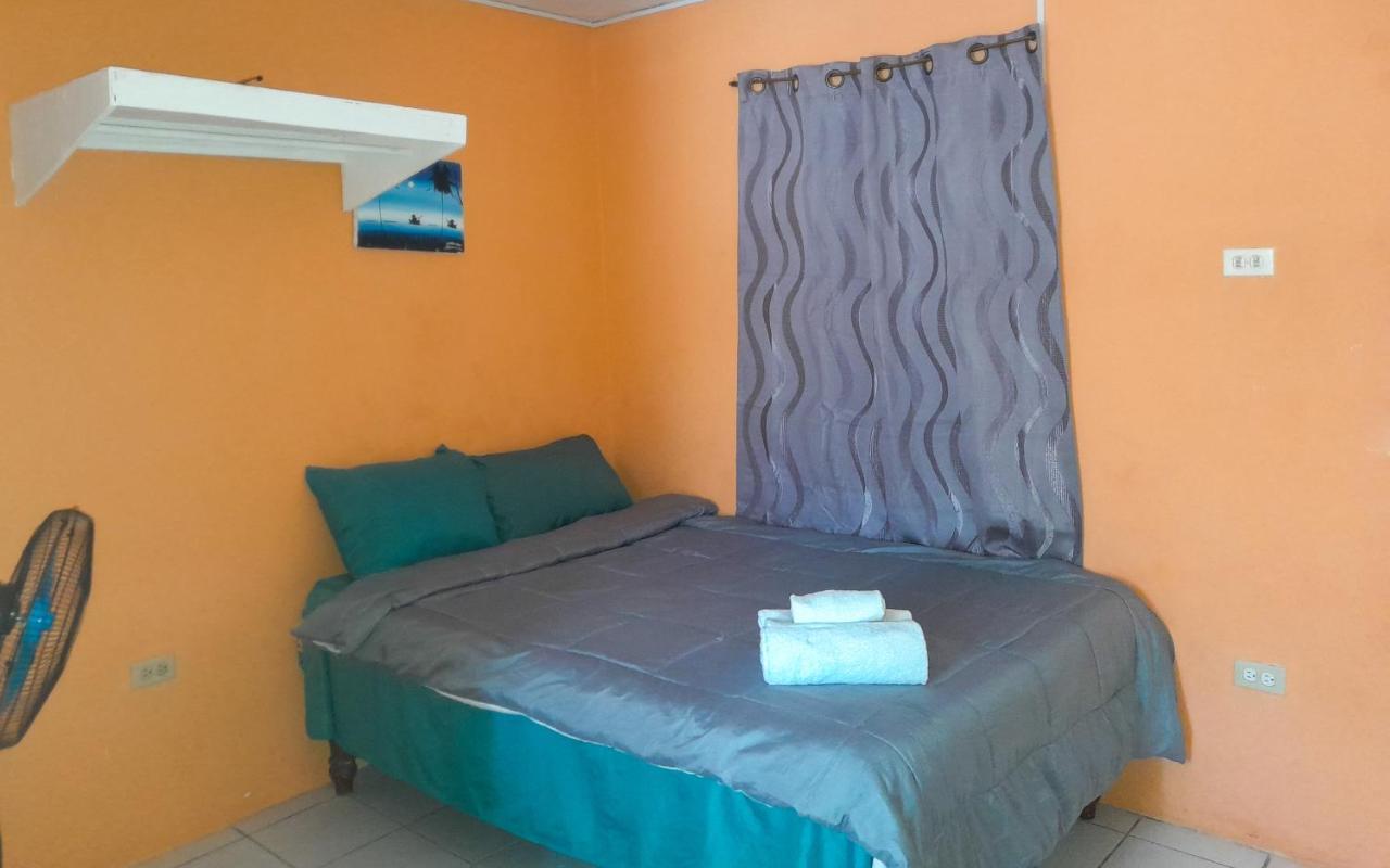 Affordable And Cozy At Content Guest House Ocho Rios Exterior photo