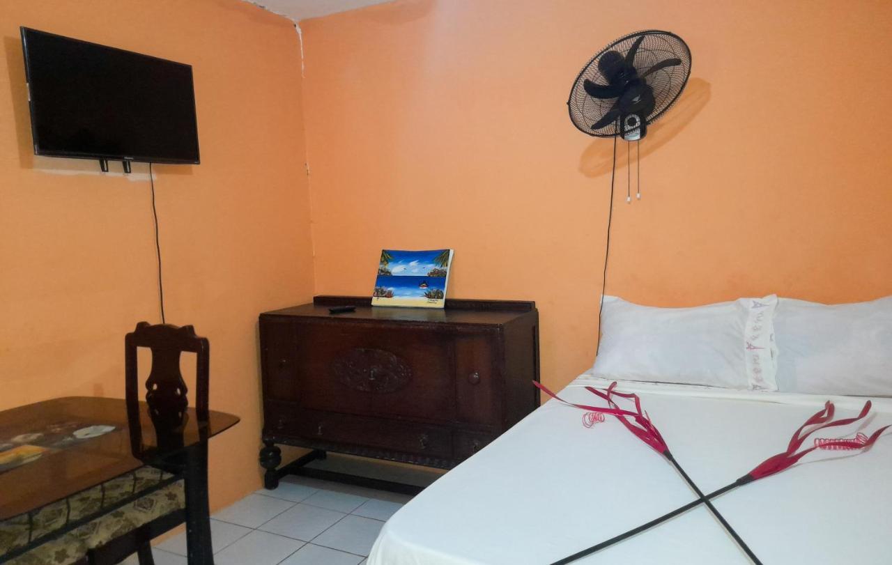 Affordable And Cozy At Content Guest House Ocho Rios Exterior photo